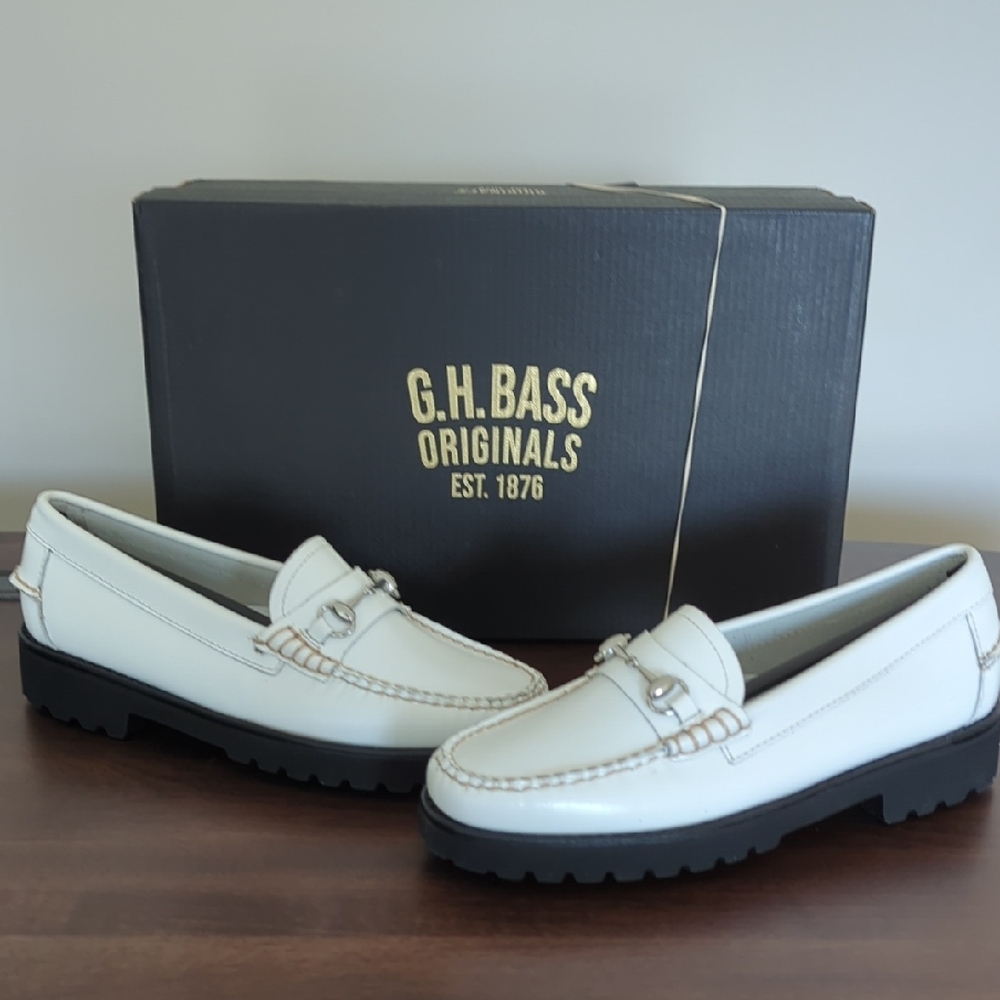 GH Bass NIB White Leather Loafer 6.5